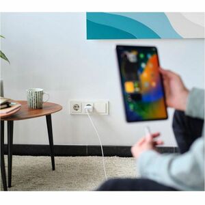 Trust Maxo 45 W AC Adapter - Universal Adapter - For Notebook, Smartphone, Tablet PC - 120 V AC, 230 V AC Input - 5 V DC, 