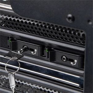 StarTech.com Dual-Bay M.2 NVMe SSD to PCIe x8 Removable Mobile Rack; Bifurcation Required; Tool-less Installation, PCIe Ho