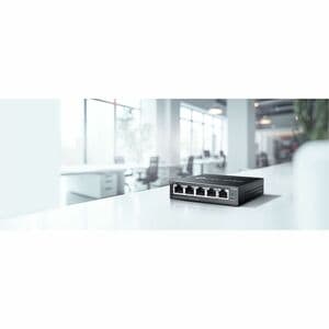 TP-Link Omada ES205GP 5 Anschlüsse Verwaltbar Ethernet-Switch - Gigabit-Ethernet - 10/100/1000Base-T - 2 Unterstützte Netz