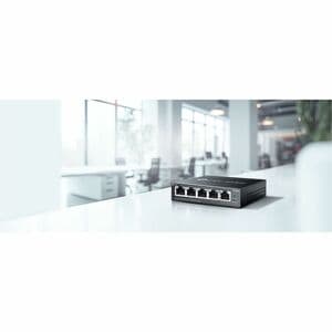 TP-Link Omada ES205GP 5 Ports Manageable Ethernet Switch - Gigabit Ethernet - 10/100/1000Base-T - 2 Layer Supported - 65 W