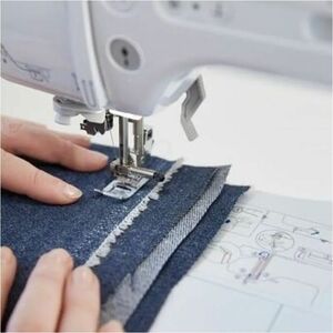 Brother TY600C Sewing Machine - 50 Built-In Stitches - Automatic Threading - Sewing, Home