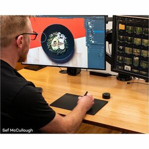 Wacom Intuos Pro Small - Graphics Tablet - 5080 lpi Wired/Wireless - Bluetooth - 8192 Pressure Level - Pen - PC, Mac - Black