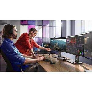 Lenovo Thunderbolt 5 Docking Station for Monitor, Mobile Workstation - Charging Capability - 265 W - Eclipse Black - 4 Dis