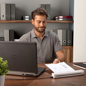 Brother DSMobile DS-640 Sheetfed Scanner - 600 dpi Optical - 24-bit Color - 8-bit Grayscale - 16 ppm (Mono) - 16 ppm (Colo