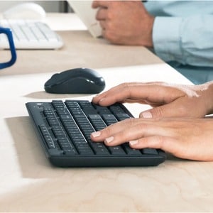 Logitech MK295 Keyboard & Mouse - Hungarian - USB Wireless RF - Keyboard/Keypad Color: Graphite - USB Wireless RF Mouse - 