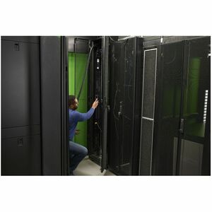 APC Rack PDU, 9000 switched, 0U, 8.6kW, 208V, 21 C13 and C15, 3 C19 and C21 sockets - Switched - NEMA L21-30P - 3 x IEC 60
