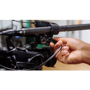 Canon XA60 Professional Digital Camcorder - 8.9 cm (3.5") LCD Touchscreen - 1/2.3" CMOS - 4K - 21.1 Megapixel Video - MP4,