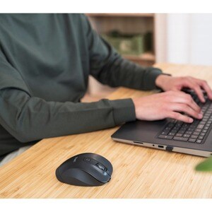 Trust Fyda Maus - Funkfrequenz - USB 2.0 - Optisch - 6 Taste(n) - Schwarz - Kabellos - 2,40 GHz - wiederaufladbar - 2400 d