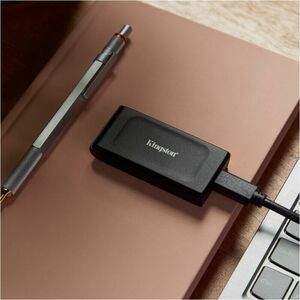 Kingston Tragbar Solid State-Laufwerk - Extern - 2 TB - Schwarz - Speichersystem Unterstütztes Gerät - USB 3.2 (Gen 2) - 1