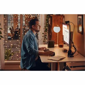 HP EliteDesk 8 Mini G1a Desktop Next Gen AI PC Wolf Pro Security Edition. Modello del processore: 350. Memoria Interna: 16
