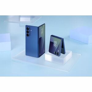 Samsung Galaxy Z Flip7 SM-F766B 256 GB Smartphone - 6.9" Flexible Folding Screen Dynamic AMOLED 2X Full HD Plus 2520 x 108