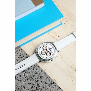 Samsung Galaxy Watch8 Classic SM-L505F Smart Watch - Rounded Square Case Shape - White Body Color - Stainless Steel Body M