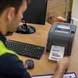 Brother Td-4420tn Desktop Direct Thermal/Thermal Transfer Printer - Monochrome - Label/Receipt Print - USB - Serial - 25.4