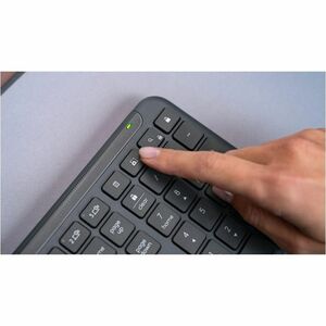 Logitech Signature Slim MK950 Keyboard & Mouse - QWERTY - English (UK) - USB Type A Scissors Wireless Bluetooth/RF 5.1 2.4