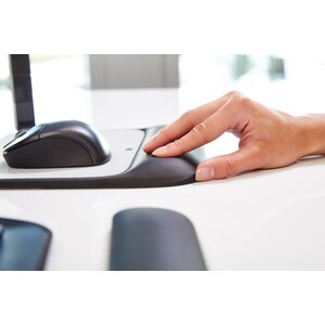 3M Precise Mouse Pad with Gel Wrist Rest - 0.70" Height x 8.50" Width x 9" Depth - Black - Gel - 1 Each