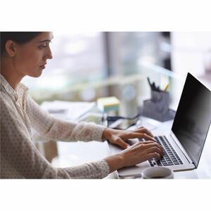 3M™ Privacy Filter for 15.6in Laptop, 16:9, PF156W9B - For 15.6" Widescreen LCD 2 in 1 Notebook - 16:9 - Scratch Resistant