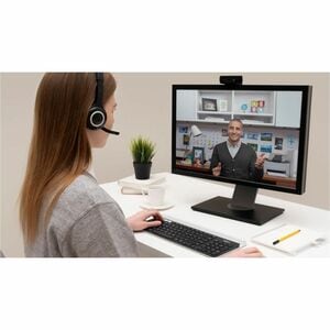 Logitech K780 Keyboard - Wireless Connectivity - USB Interface - Swiss - QWERTZ Layout - White - Bluetooth/RF - 10 m - 2.4