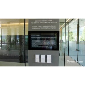 DynaScan 32" 2500 Nit Professional High Brightness LCD DS322LR4-1 - 31.6" LCD - 1920 x 1080 - LED - 2500 Nit - 1080p - HDM