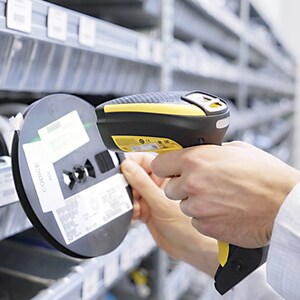 Datalogic PowerScan PBT9100-RBK20EU Handheld Barcode Scanner Kit - Wireless Connectivity - Yellow - 1D - Imager - Bluetoot