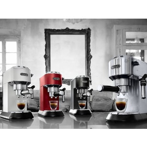Macchina da caffè Espresso DeLonghi Dedica Style EC 685.M 1300 W - Metallo - 15 barra - 1,10 L - Pod Tipo di caffè usato -