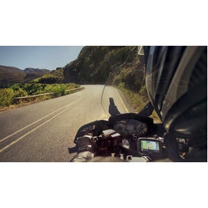 Navigatore GPS per motocicletta TomTom RIDER 550 - Montabile - 10,9 cm (4,3") - Touchscreen - Fotocamera, Microfono - Text