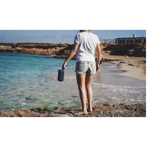 Fresh 'n Rebel Rockbox Bold M 1RB6500SG Bluetooth Lautsprechersystem - Grau - Aufladbarer Akku - USB