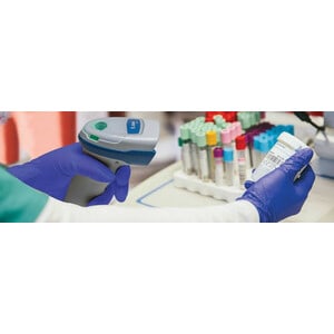 Kit "Healthcare" comprenant le Scanner Imageur 2D Bluetooth , le socle vertical de présentation (Radio/Chargeur), le câble