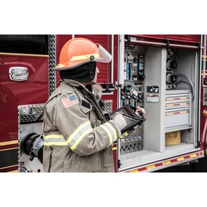 Xplore XSLATE L10 Tablet - 10.1"" - 8 GB - 4G - microSDXC Supported - 1920 x 1200 - View Anywhere Display - LTE - 2 Megapi