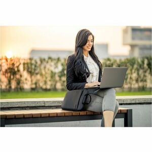 Kensington Carrying Case (Sleeve) for 35.6 cm (14") Notebook - 1 Each
