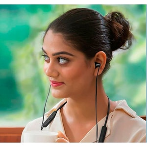 Sony WI-C200 Wireless Behind-the-neck, Earbud Stereo Earset - White - Binaural - In-ear - 914.4 cm - Bluetooth - 20 Hz to 