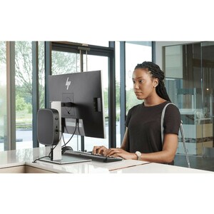 HP t540 Thin Client - AMD Ryzen R1305G Dual-core (2 Core) 1.50 GHz - AMD Chip - 8 GB RAM DDR4 SDRAM - 32 GB Flash - AMD Ra