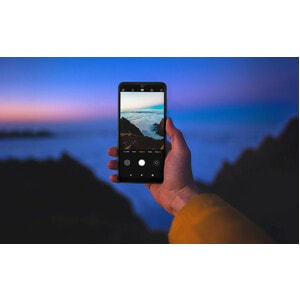 Smartphone Wiko Y82 32 GB - 4G - 15,5 cm (6,1") LCD HD+ 1560 x 720 - SC9863Octa core (8 Core) 1,60 GHz - 3 GB RAM - Androi