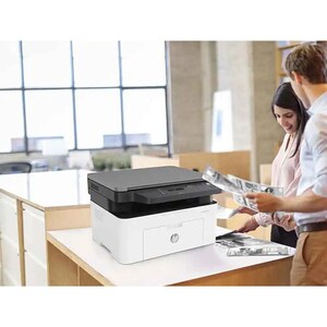 HP 136nw 无线 激光多功能打印机 - 单色 - 复印机/打印机/扫描仪 - 20 ppm单色打印 - 1200 x 1200 dpi打印 - 手动 双面打印 - 高达 10000 每月页数 - 150 表输入 - 机器颜色 平板 扫描仪