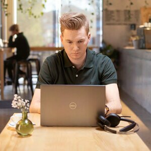 Dell Latitude 5000 5530 39.6 cm (15.6") Notebook - Full HD - 1920 x 1080 - Intel Core i5 12th Gen i5-1245U Deca-core (10 C
