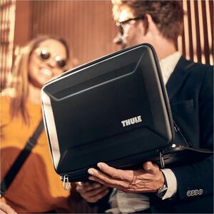 Thule Gauntlet TGSE2358 Carrying Case (Sleeve) for 33 cm (13") to 35.6 cm (14") Apple Notebook - Black - Bump Resistant In