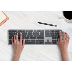 DELL KB700. Keyboard form factor: Full-size (100%), Connectivity technology: Wireless, Device interface: Bluetooth, Keyboa