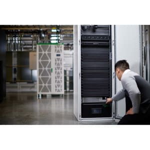APC by Schneider Electric Smart-UPS Double Conversion Online UPS - 5 kVA/5 kW - 2U Rack/Turm - 1,50 Stunde(n) Recharge - 5