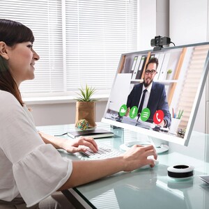USB 4K ULTRA HD WEBCAM .