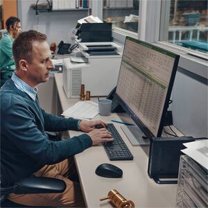 HP Elite Mini 600 G9 Desktop Computer - Intel Core i5 12th Gen i5-12600T - 16 GB - 512 GB SSD - Mini PC - Intel Q670 Chip