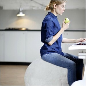 Urban Factory ERGO: ERGONOMIC SITTING BALL 60CM IVORY FUR