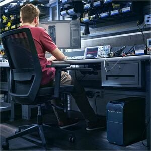 Workstation HP Z4 G5 - Xeon 5416S - 32 GB - 1 TB SSD - Tower - Intel W790 Chip - Windows 11 Pro - Serial ATA/600 Controllo