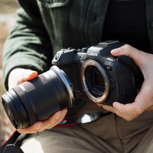 Canon EOS R7 32.5 Megapixel Mirrorless Camera Body Only - CMOS Sensor - 7.5 cm (3") Touchscreen LCD - Electronic Viewfinde