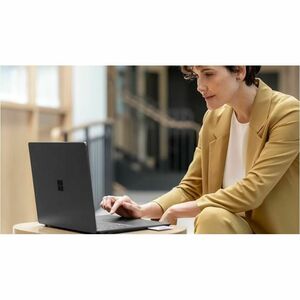 Microsoft Surface Laptop 6 34,3 cm (13,5 Zoll) Touchscreen Notebook - Intel Core Ultra 7 165H - 16 GB - 512 GB SSD - Deuts