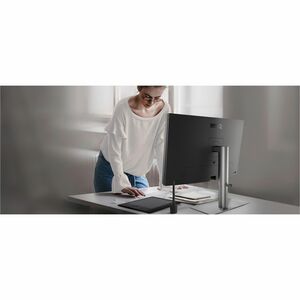 BenQ DesignVue PD3225U 32" Class 4K UHD LED Monitor - 16:9 - Grey - 80 cm (31.5") Viewable - In-plane Switching (IPS) Tech