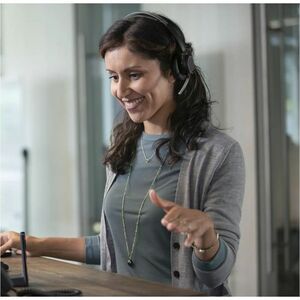 Poly Voyager Focus UC B825 Wired/Wireless Over-the-head, On-ear Stereo Headset - Binaural - Ear-cup - 3000 cm - Bluetooth 