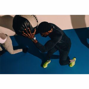 Apple Watch Series 10 Smartwatch - 46 mm Case Height - 39 mm Case Width - Silber Case Color - Blue Cloud Band Color - Alum