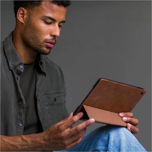 RISSKOV handmade leather folio with standfunction for iPad Pro 11in BRN