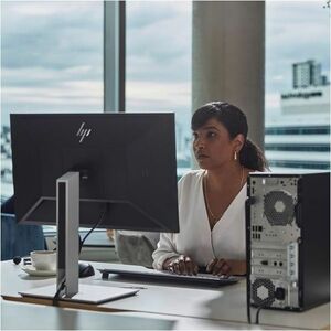 HP Pro Tower 400 G9 Computador secretária - Intel Core i5 13th Gen i5-13500 - 8 GB - 512 GB SSD - Torre - Intel Q670 Chip 