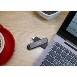 SanDisk Extreme PRO SDDDE1-512G-G46 512 GB USB 3.2 (Gen 2) Type C Rugged Flash Drive - 128-bit AES - 1000 MB/s Read Speed 