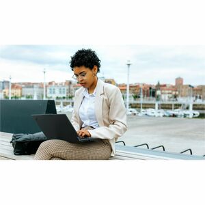 Lenovo ThinkPad T14s Gen 5 21LS007KAU 14" Notebook - WUXGA - Intel Core Ultra 7 155U - 32 GB - 512 GB SSD - English Keyboa